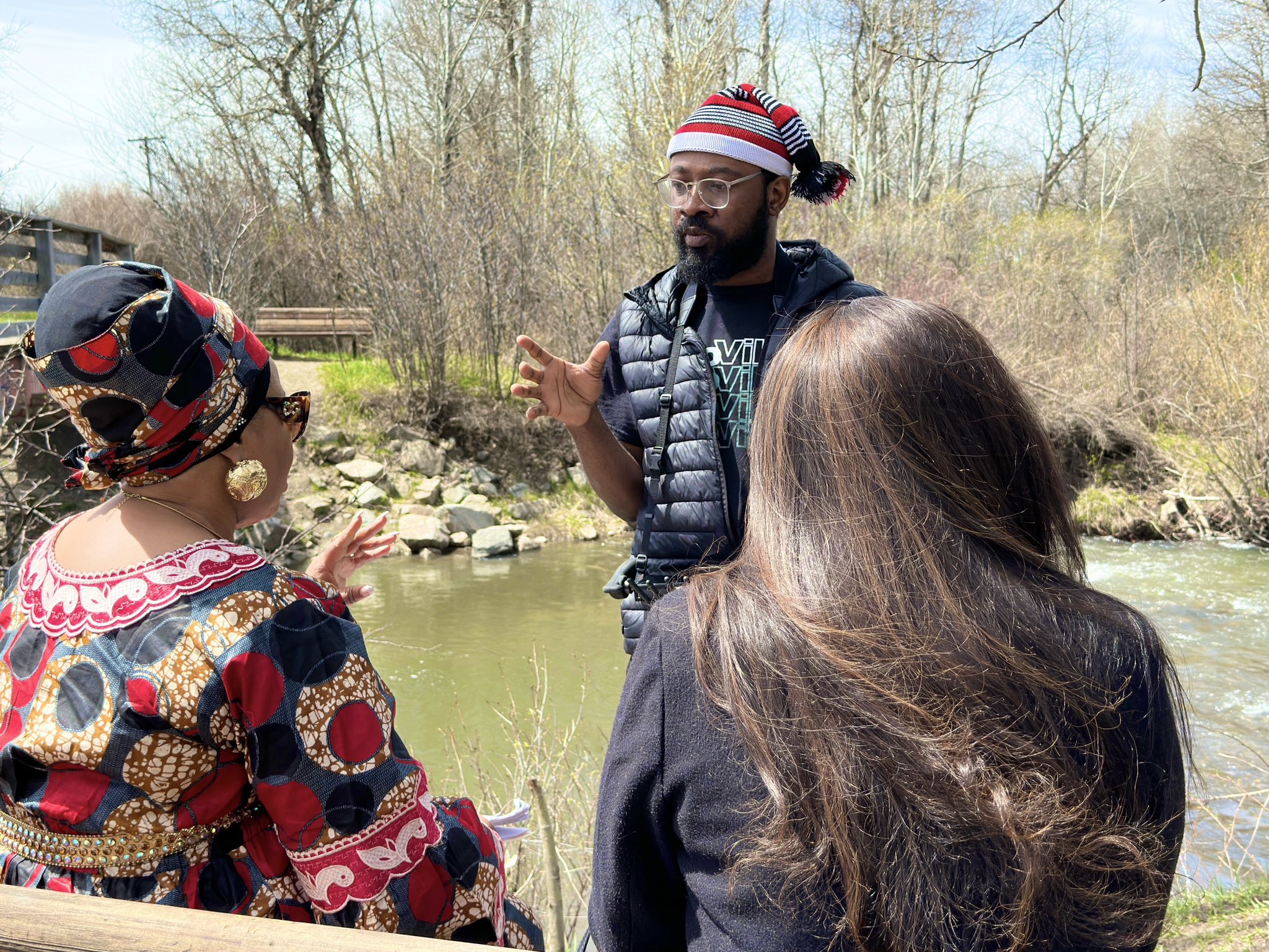 Nnamdi Kanaga directing a film